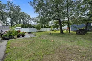 54 Colbert St, Leominster, MA 01453 - Photo 26