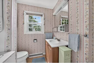22 Evelyn St., New Bedford, MA 02745 - Photo 14