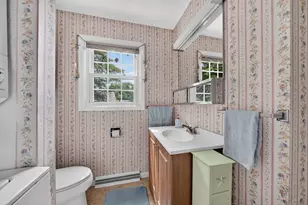 22 Evelyn St, New Bedford, MA 02745 - Photo 14
