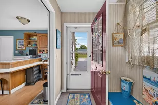 22 Evelyn St, New Bedford, MA 02745 - Photo 8