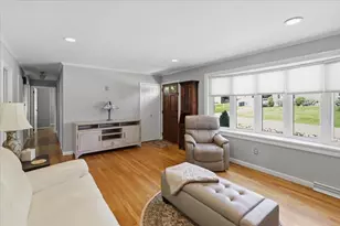 17 Green Dr, Dartmouth, MA 02747 - Photo 26