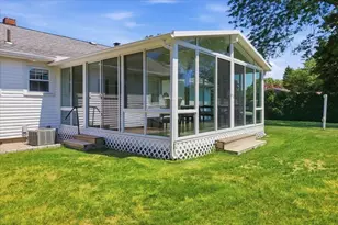 17 Green Dr, Dartmouth, MA 02747 - Photo 14