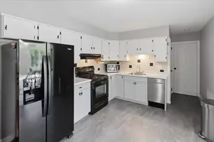 17 Green Dr, Dartmouth, MA 02747 - Photo 16