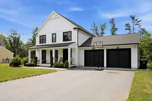 3 Trinity Cir, Bridgewater, MA 02324 - Photo 4
