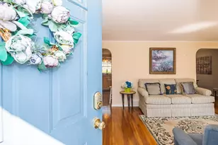 47 Sharon Rd, Hamilton, MA 01982 - Photo 4