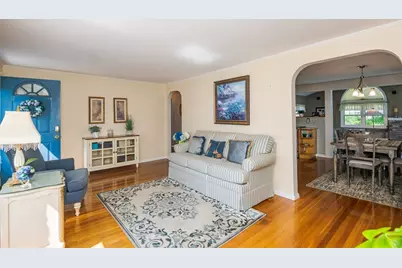 47 Sharon Rd, Hamilton, MA 01982 - Photo 10