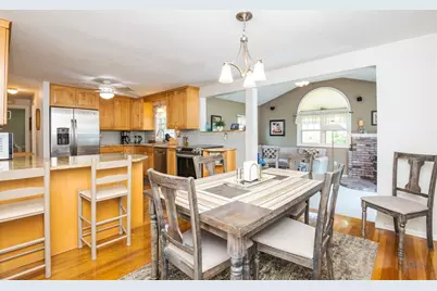 47 Sharon Rd, Hamilton, MA 01982 - Photo 12