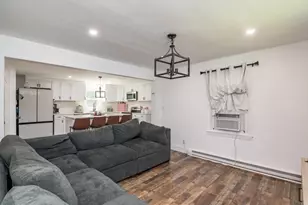 379 Roosevelt Ave, Springfield, MA 01118 - Photo 14
