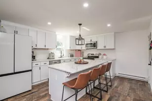 379 Roosevelt Ave, Springfield, MA 01118 - Photo 12