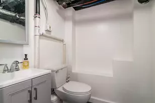 379 Roosevelt Ave, Springfield, MA 01118 - Photo 30