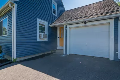 379 Roosevelt Ave, Springfield, MA 01118 - Photo 4