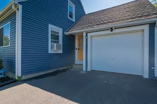 379 Roosevelt Ave, Springfield, MA 01118 - Photo 4