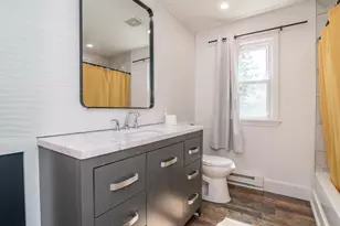 379 Roosevelt Ave, Springfield, MA 01118 - Photo 20