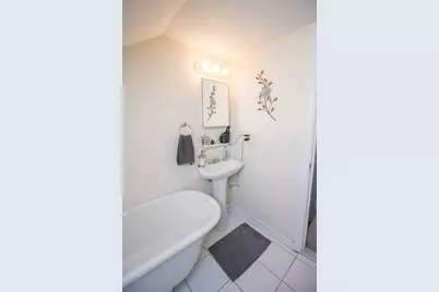 58 Marion St #N/A, Boston, MA 02128 - Photo 16