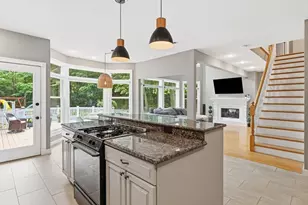 4 Iroquois Ln, Wilbraham, MA 01095 - Photo 12