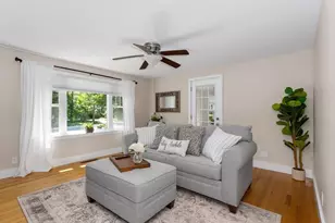 314 Pleasant St, Franklin, MA 02038 - Photo 8
