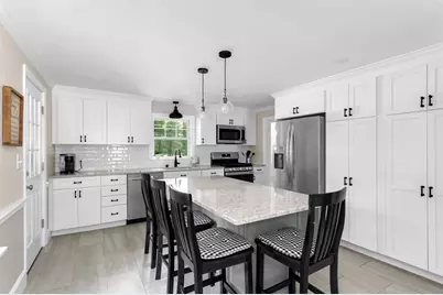 314 Pleasant St, Franklin, MA 02038 - Photo 12