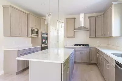 121 Valerie Run, Northbridge, MA 01534 - Photo 4