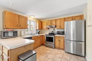 55 Littleton Rd, Ayer, MA 01432 - Photo 18