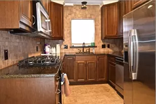 35 Lake Shore Ct, Boston, MA 02135 - Photo 1