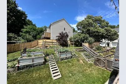 78 Upland St, Worcester, MA 01604 - Photo 22