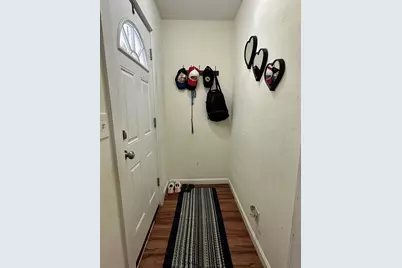 78 Upland St, Worcester, MA 01604 - Photo 10