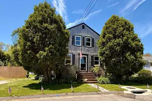 20 Kane St, Fairhaven, MA 02719 - Photo 1