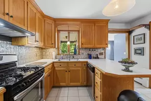 20 Kane St, Fairhaven, MA 02719 - Photo 16