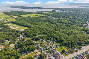 20 Kane St, Fairhaven, MA 02719 - Photo 8