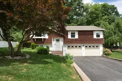 8 Cedar Rd, Holden, MA 01520 - Photo 1