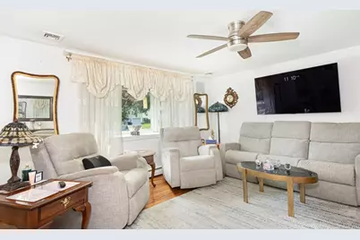 8 Cedar Rd, Holden, MA 01520 - Photo 4