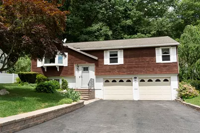 8 Cedar Rd, Holden, MA 01520 - Photo 2