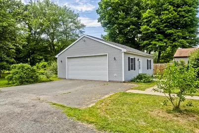 82 Montgomery St, Westfield, MA 01085 - Photo 10