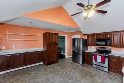 82 Montgomery St, Westfield, MA 01085 - Photo 18