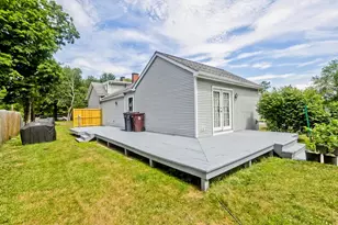 82 Montgomery St, Westfield, MA 01085 - Photo 8