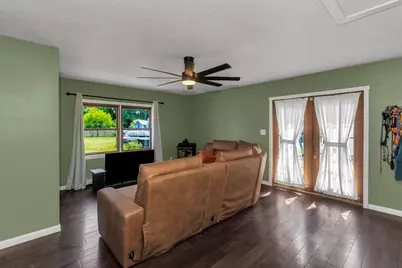 82 Montgomery St, Westfield, MA 01085 - Photo 24