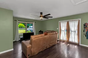 82 Montgomery St, Westfield, MA 01085 - Photo 24