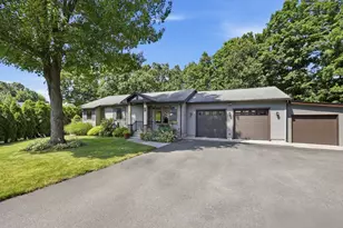 9 Keith Cir, Ludlow, MA 01056 - Photo 4