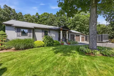 9 Keith Cir, Ludlow, MA 01056 - Photo 2