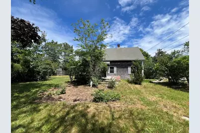 26 Winthrop Ave, Oak Bluffs, MA 02557 - Photo 4