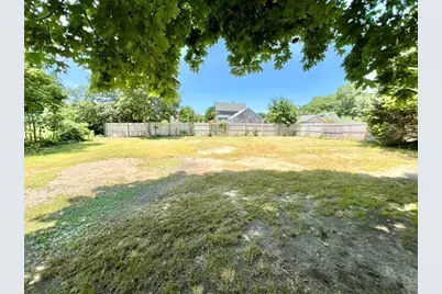 26 Winthrop Ave, Oak Bluffs, MA 02557 - Photo 10