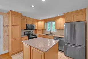 6 Laurelwood Dr, Oxford, MA 01537 - Photo 8