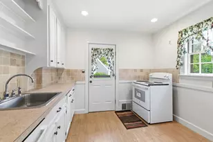 164 Candia St, Weymouth, MA 02189 - Photo 6