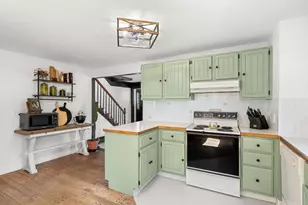 102 Manzanetta Ave, Weymouth, MA 02188 - Photo 14
