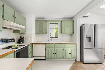 102 Manzanetta Ave, Weymouth, MA 02188 - Photo 16