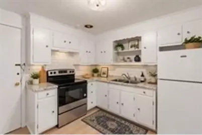 881 Main St #5, Walpole, MA 02081 - Photo 2