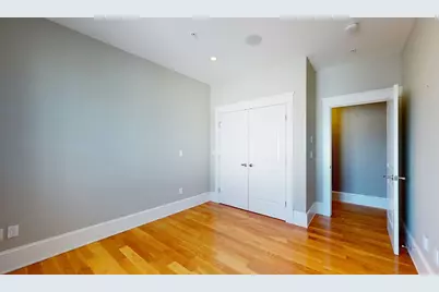 721 E 6th St #4, Boston, MA 02127 - Photo 10