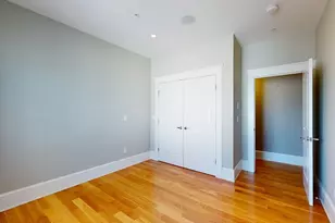 721 E 6th St, Boston, MA 02127 - Photo 10