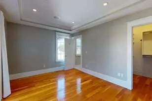 721 E 6th St, Boston, MA 02127 - Photo 12