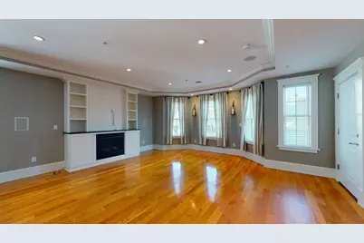 721 E 6th St #4, Boston, MA 02127 - Photo 8